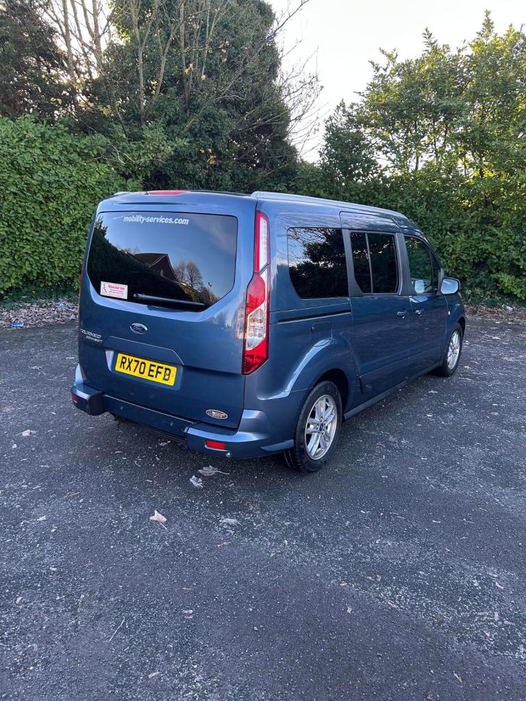 Ford Tourneo Connect 1.5TDCi Titanium Wheelchair Accessible Vehicle WAV