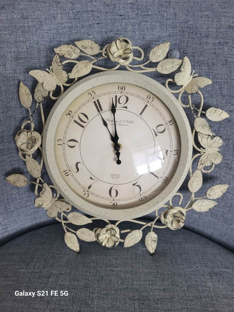 Wall clock