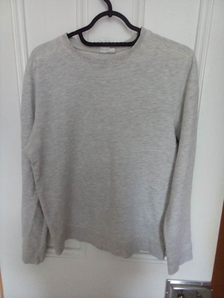 Sweatshirt - Size Medium