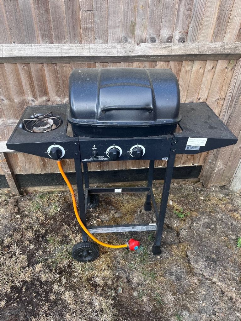 Gas BBQ with Side Burner – Fair Condition