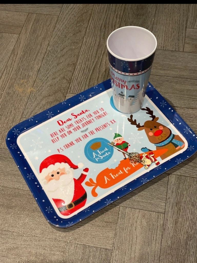  Christmas Tray, Cup & Santa Key. Good Conditioner