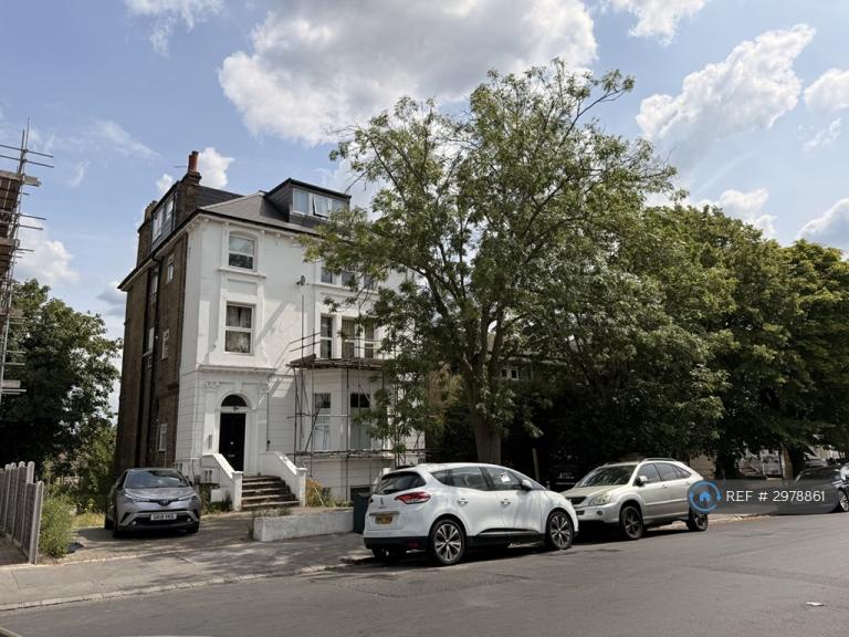 2 bedroom flat in Side, London, SE25 (2 bed) (#2978861)