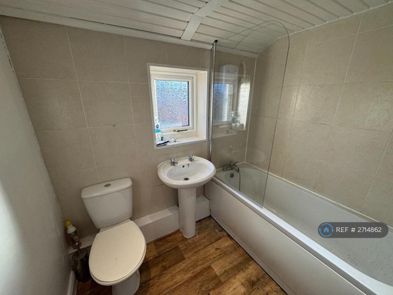 2 bedroom house in Station Road, Bamber Bridge, Preston, PR5 (2 bed) (#2714862)