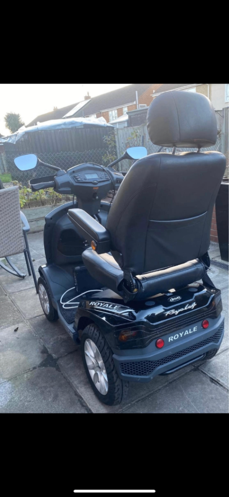 Drive Royale 4 mobility scooter 32 Mile range speed of 8mph