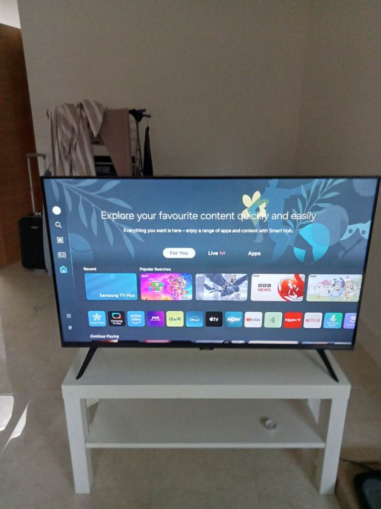Samsung tv 43 inch 4k smart tv excellent condition 