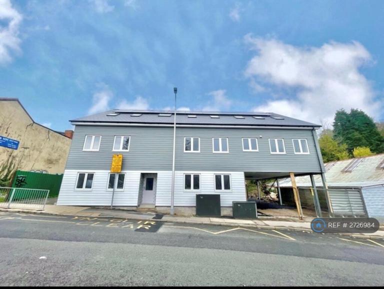 1 bedroom flat in Quarry Court, Barry, CF63 (1 bed) (#2726984)