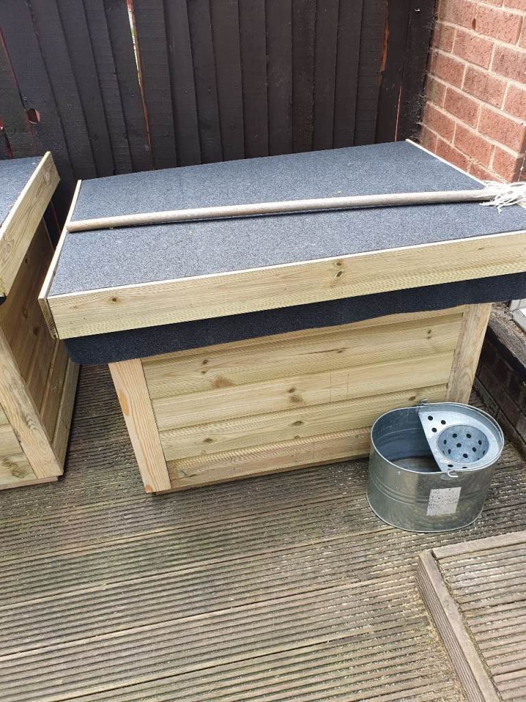 Kennels never bin used needs holes cutting out