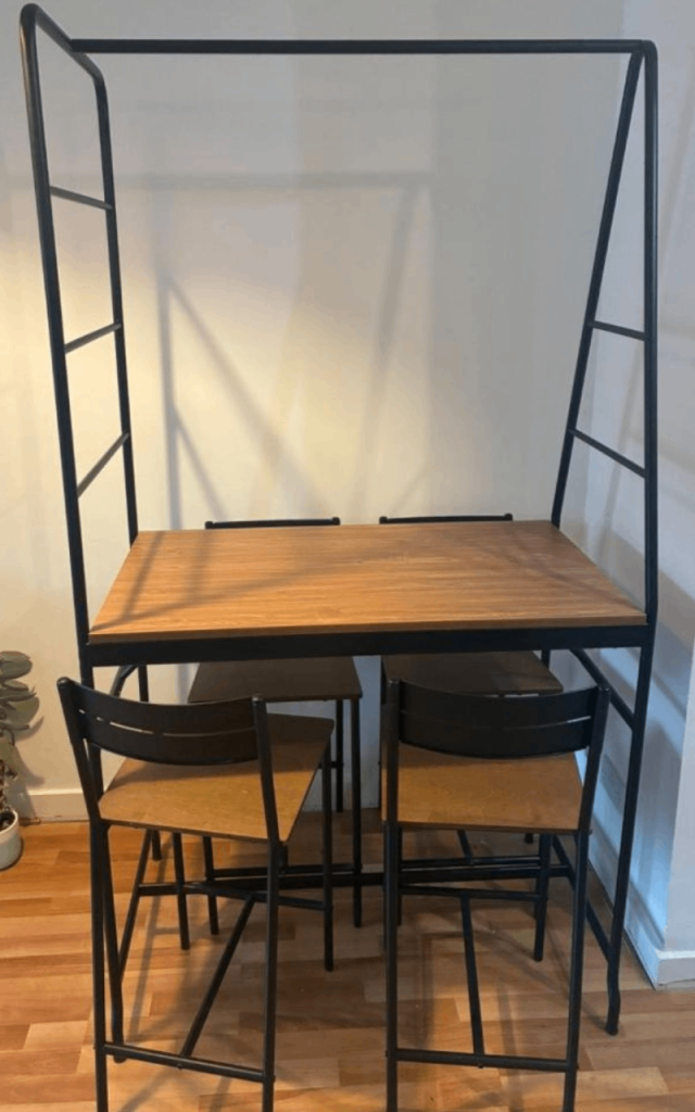 Bar Table & 4 Stools – Excellent Condition