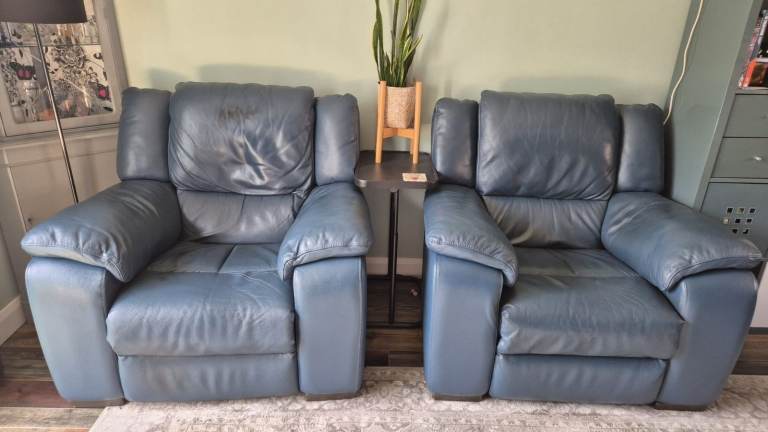 Pair of Blue Leather Electric Recliner Armchairs - Good Condition Denim blue 