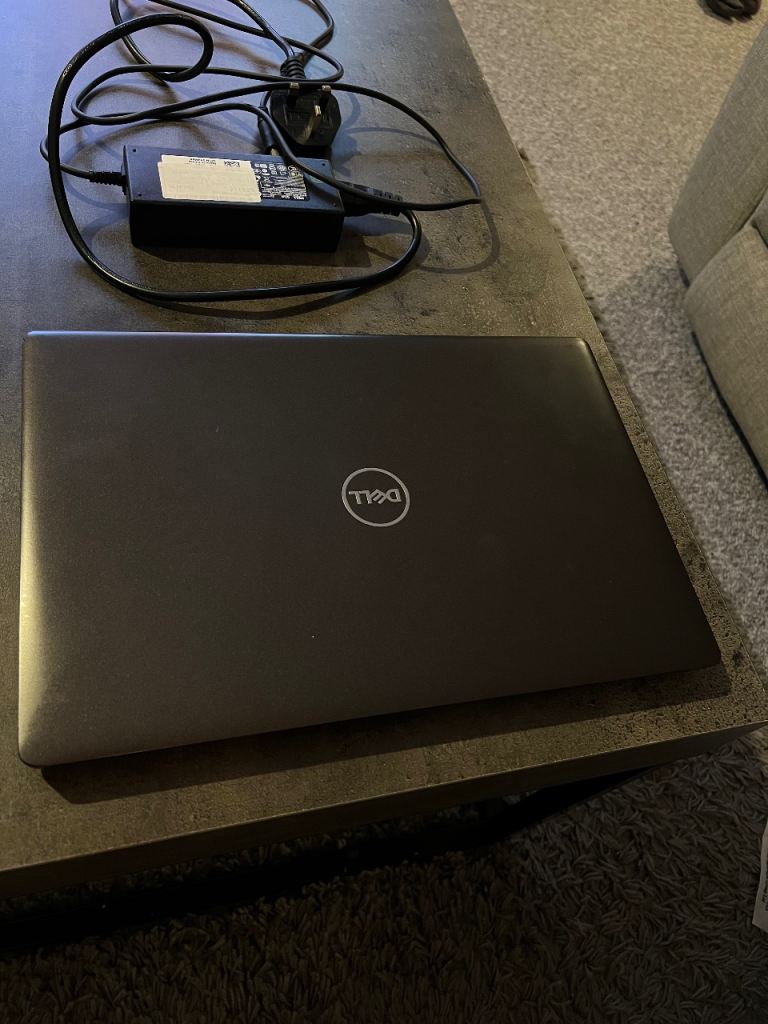 DELL Laptop Latitude 5400 - Great Condition!
