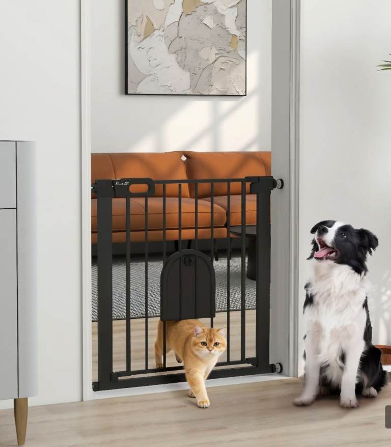Pawhut dog gate with cat flap