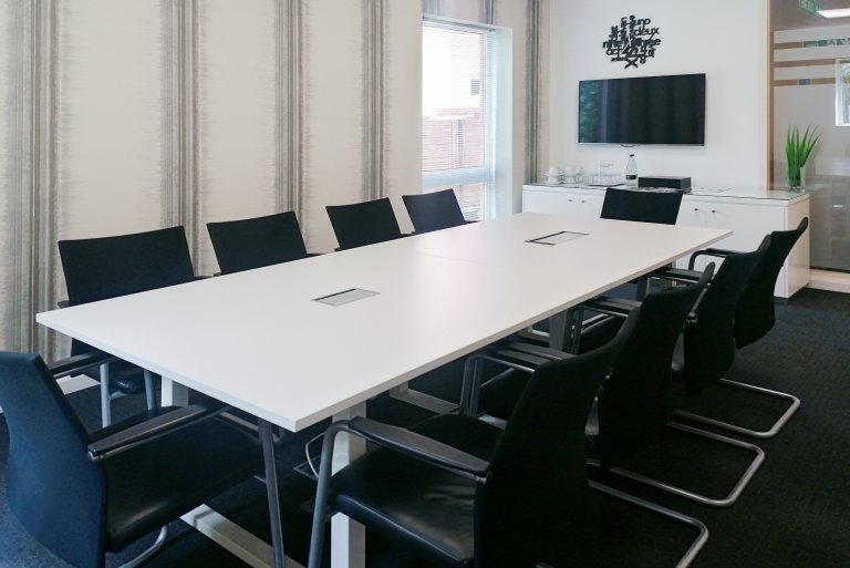 Exeter - EX13QS \ Office Space for Rent with 4 Desks