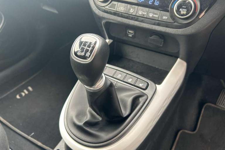 2022 Hyundai i10 1.0 MPi Premium 5dr HATCHBACK Petrol Manual