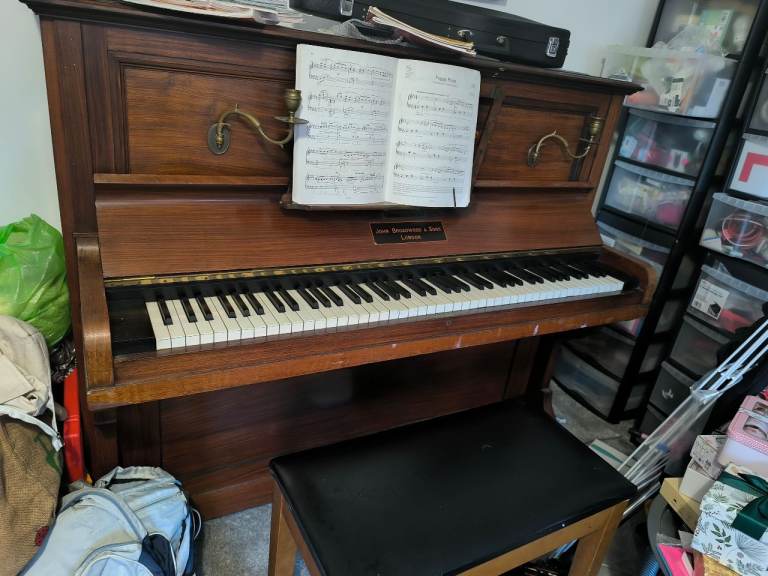 Free piano