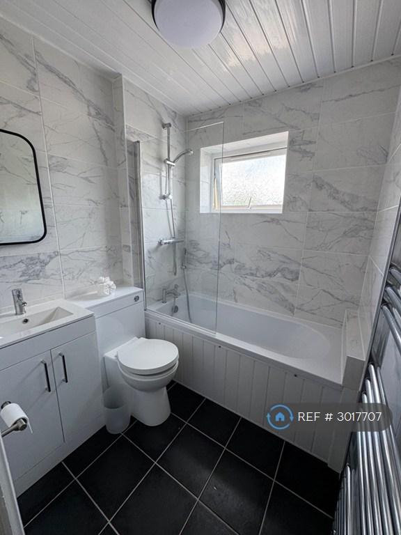 1 bedroom flat in Fownhope Close, Redditch, B98 (1 bed) (#3017707)