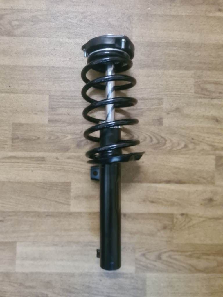 Vw caddy suspension leg 2010