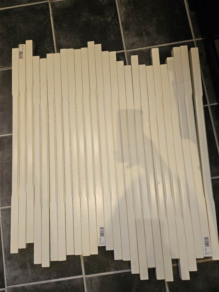 26x Bannister spindles