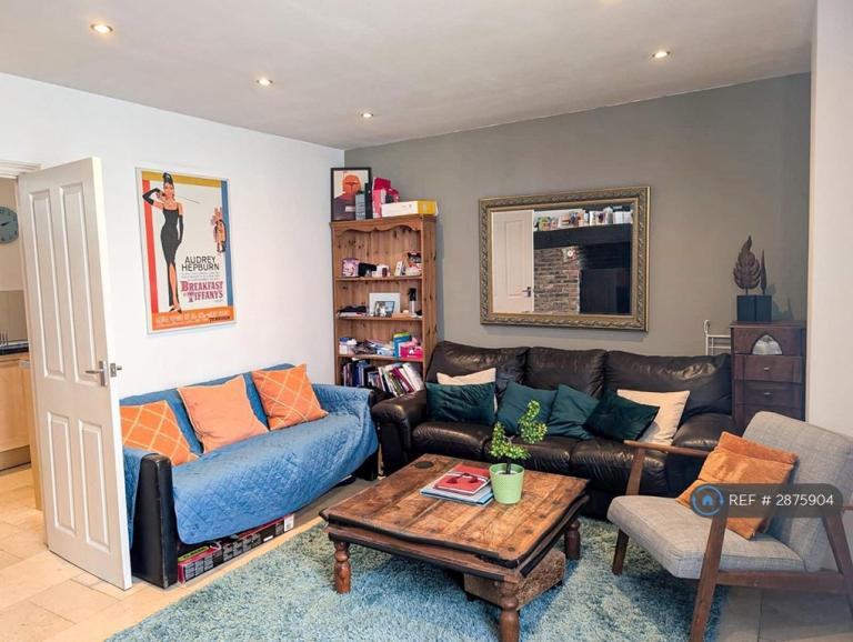 2 bedroom flat in Denmark Terrace, Brighton, BN1 (2 bed) (#2875904)