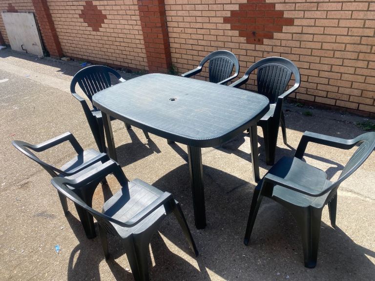 🚚Beautiful Plastic Square Table With 6 Convass Chairs For Sale 