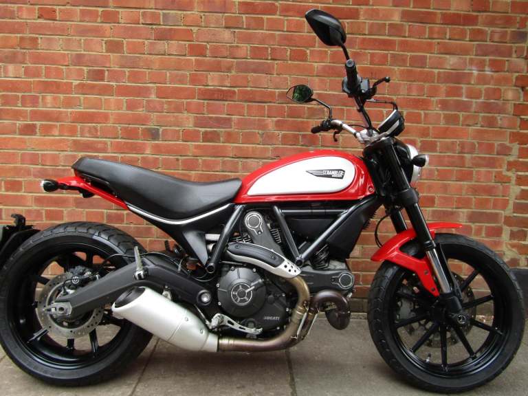DUCATI SCRAMBLER 800  FULL SERVICE , ONE PREVIOUS OWNER ,VERY LOW MILES