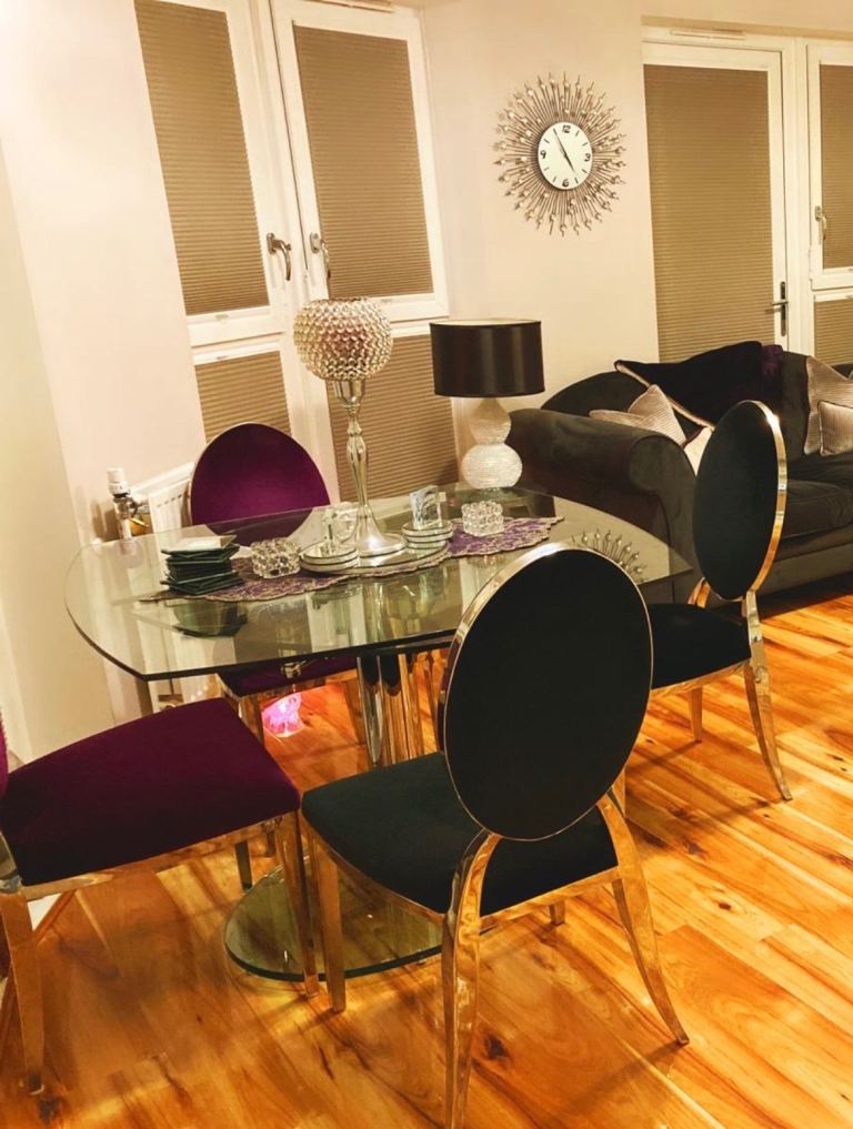 Set of 4 Velvet Dining Chairs - Purple & Black