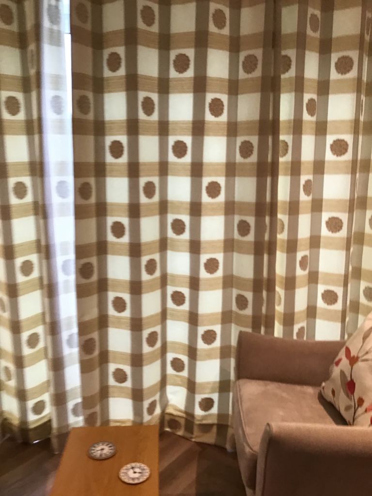2 pairs of curtains