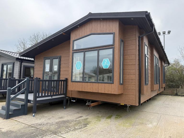 2 Bed Resi Spec Twin Lodge - Bath, Ensuite Shower - Offsite for Private Land