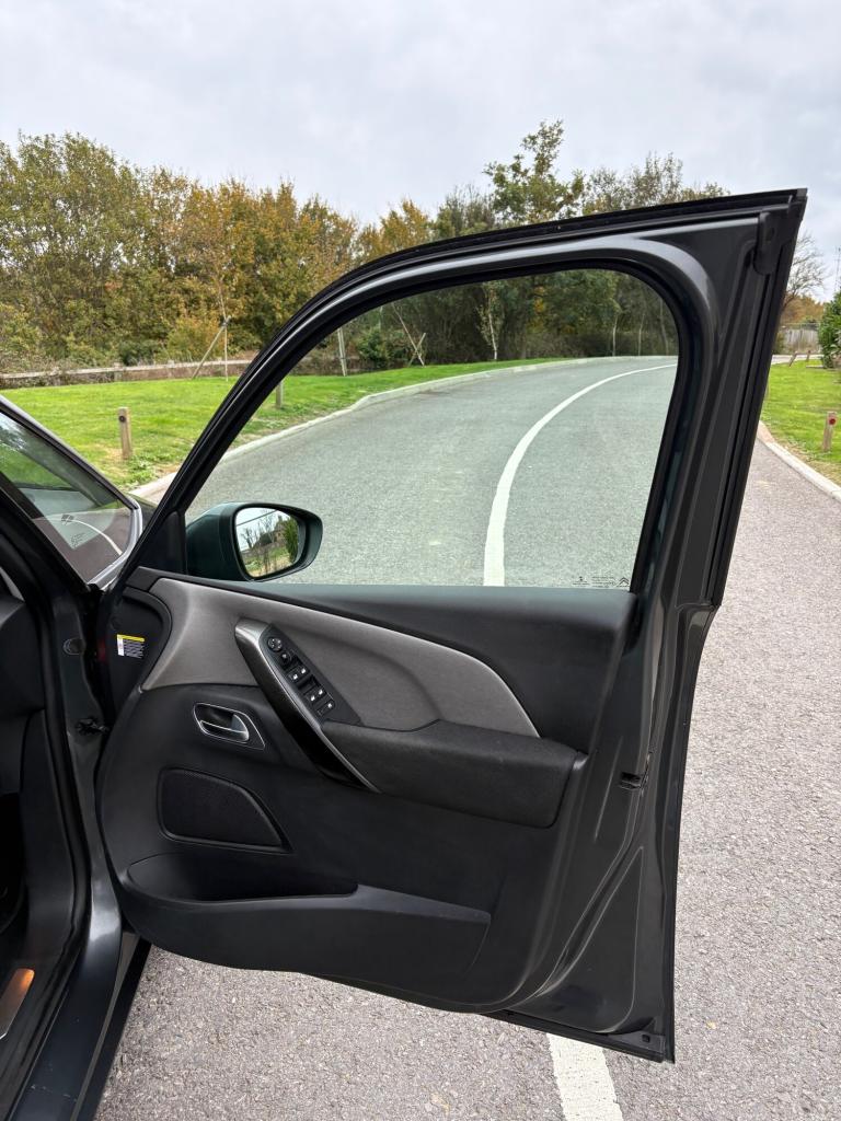 2016 Citroen C4 Grand Picasso 1.6 BlueHDi Exclusive+ 5dr MPV Diesel Manual