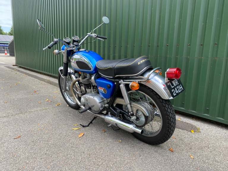 Kawasaki W1 650cc Twin Carb 1970 Blue Fully Restored Ready to Use 