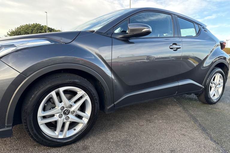 2022 Toyota C-HR 1.8 VVT-h Icon CVT Euro 6 (s/s) 5dr SUV PETROL/ELECTRIC Automatic