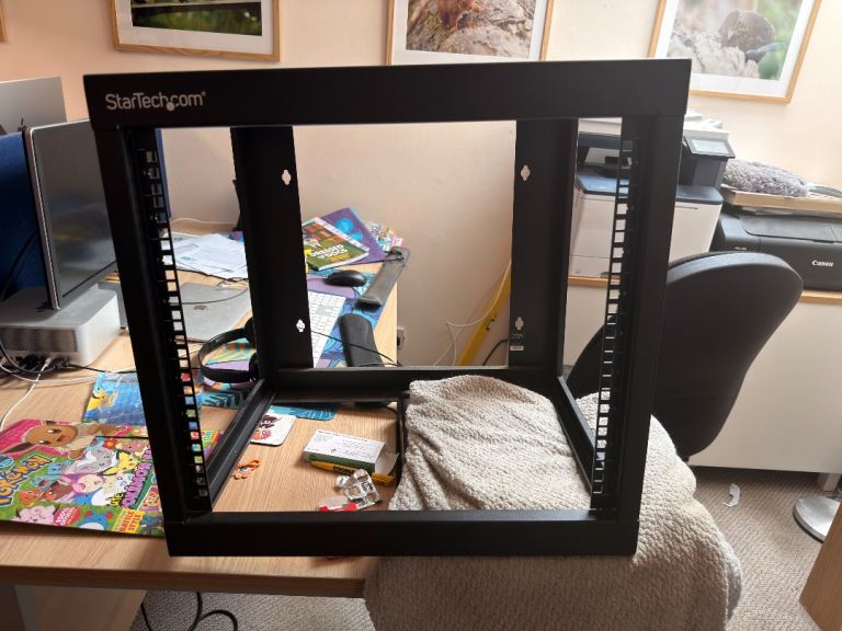 StarTech Rack Mount Frame – Black, Good Condition