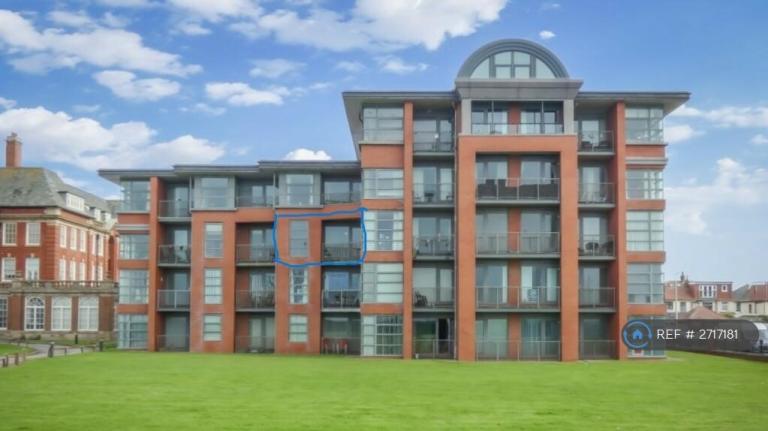2 bedroom flat in Admiral View, Bispham, Blackpool, FY2 (2 bed) (#2717181)