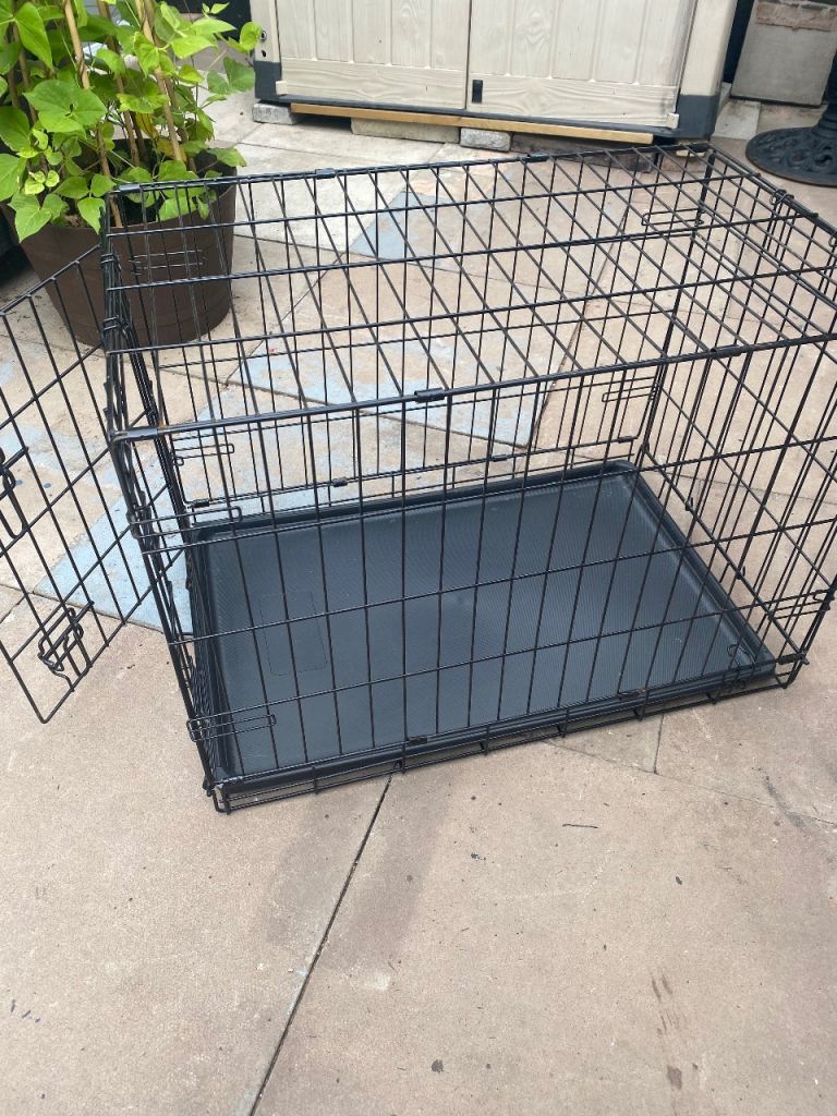 Dog cage 