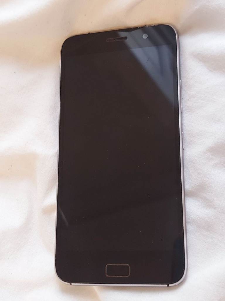 Old Lenovo smartphone (not working)