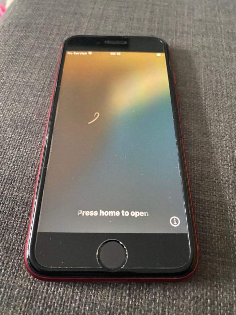 REDUCED iPhone SE 2020 Red 64 perfect condition 