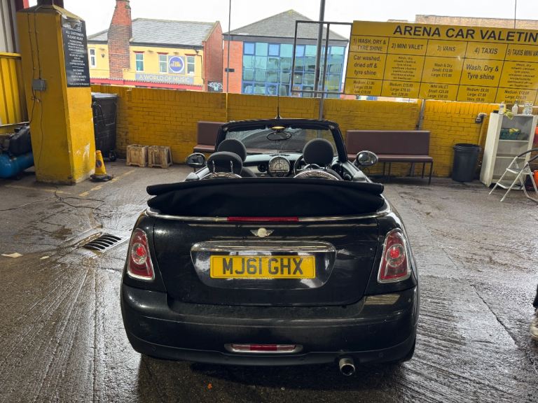 Mini, CONVERTIBLE, Convertible, 2011, Manual, 1598 (cc), 2 doors