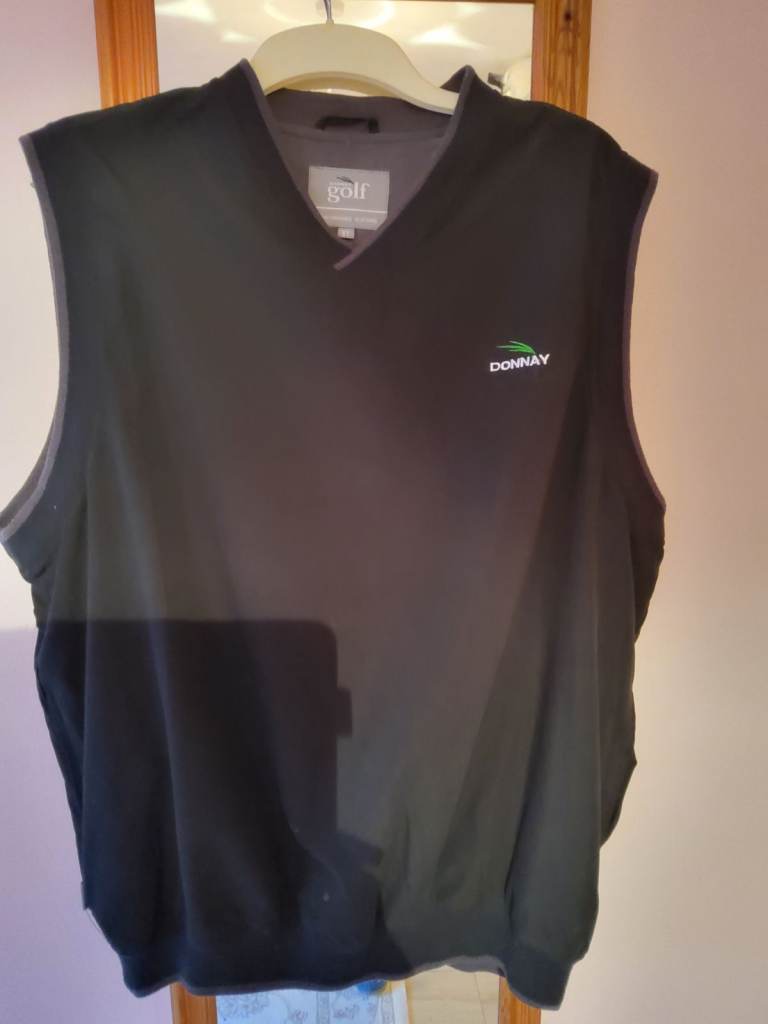 Donay Windproof sleeveless Golf jacket