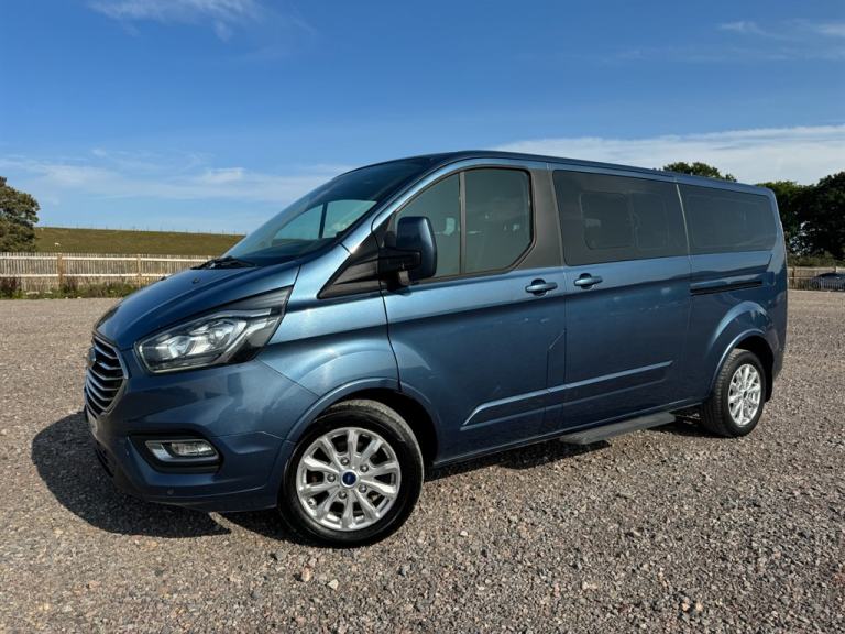 2021 Ford Tourneo Custom 320 TITANIUM ECOBLUE 9 SEATER Minibus Diesel Manual