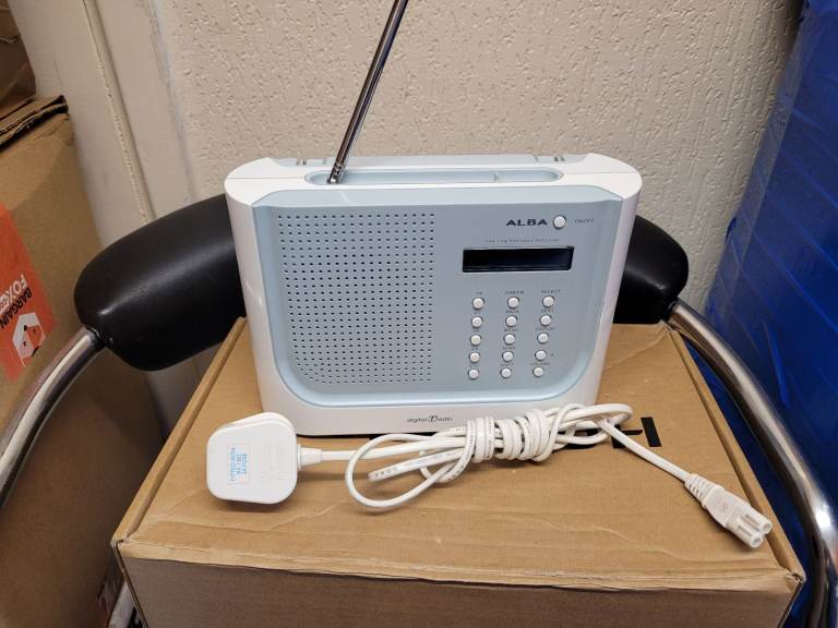 Alba TRDAB2820 Portable DAB/FM Receiver 