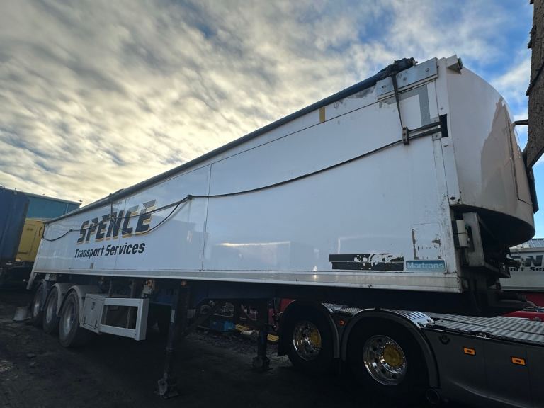 2015 Martrans aggregate walking floor.