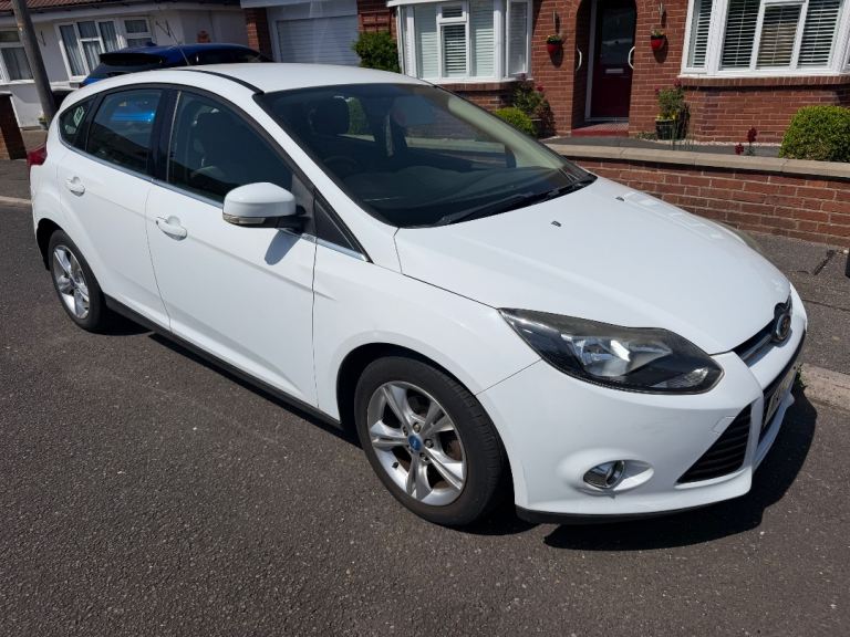 Ford, FOCUS, Hatchback, 2012, Manual, 998 (cc), 5 doors