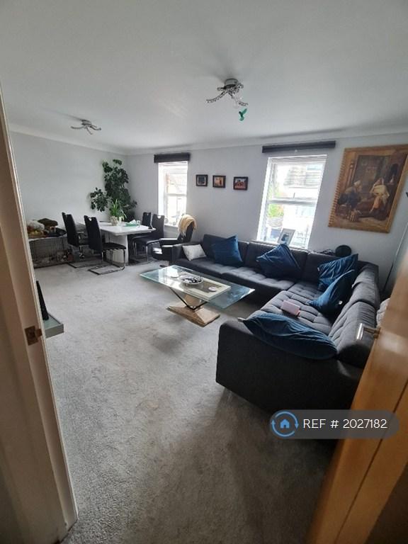 2 bedroom flat in Bracken Road, Bournemouth, BH6 (2 bed) (#2027182)