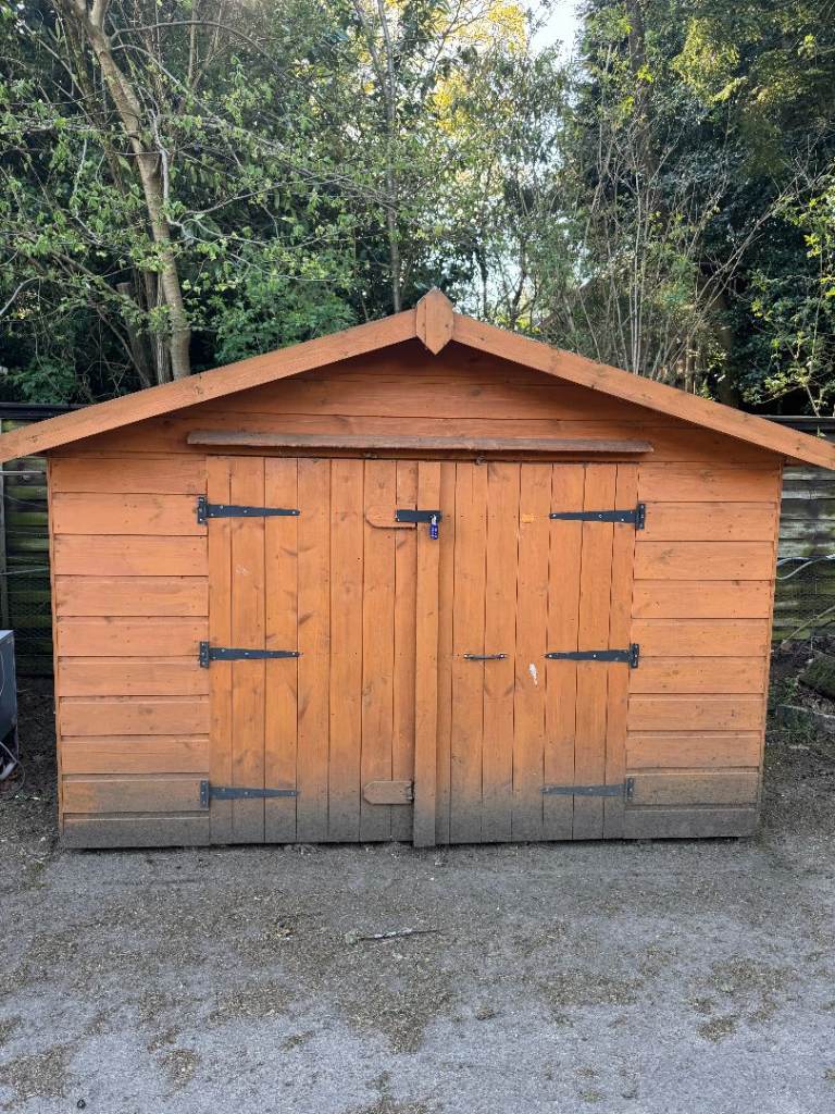 Apex Wooden Garden Shed 8' x 5' (The Shed Man, Glasgow) — Excellent Condition, Bought 2023 