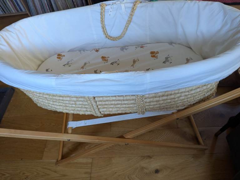 FREE Moses basket and stand w/mattress,sheets and bumpers 