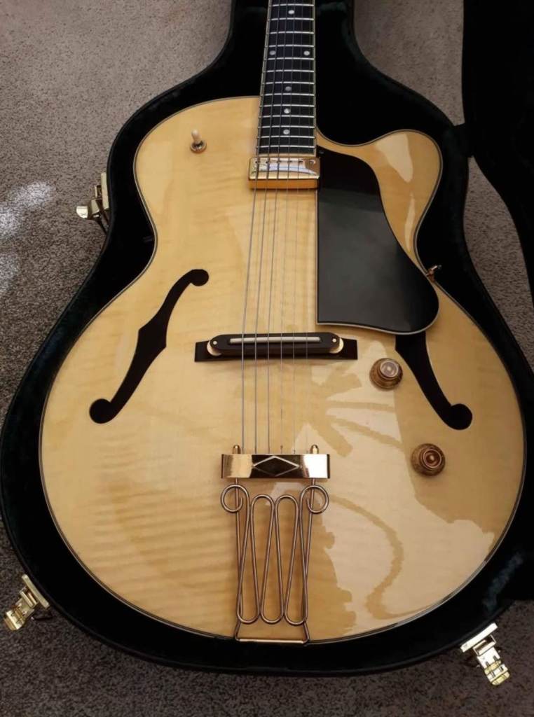 Yamaha AEX1500 Martin Taylor electric acoustic jazz guitar made in Japan