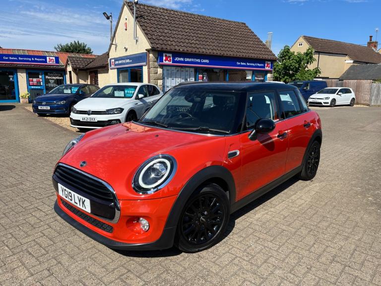 2019 MINI Hatch 1.5 Cooper Classic II 5dr Auto HATCHBACK Petrol Automatic