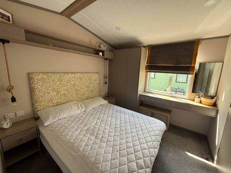 (PRIVATE SALE) 2 Bedroom Caravan with Decking near Stirling, Loch Lomond