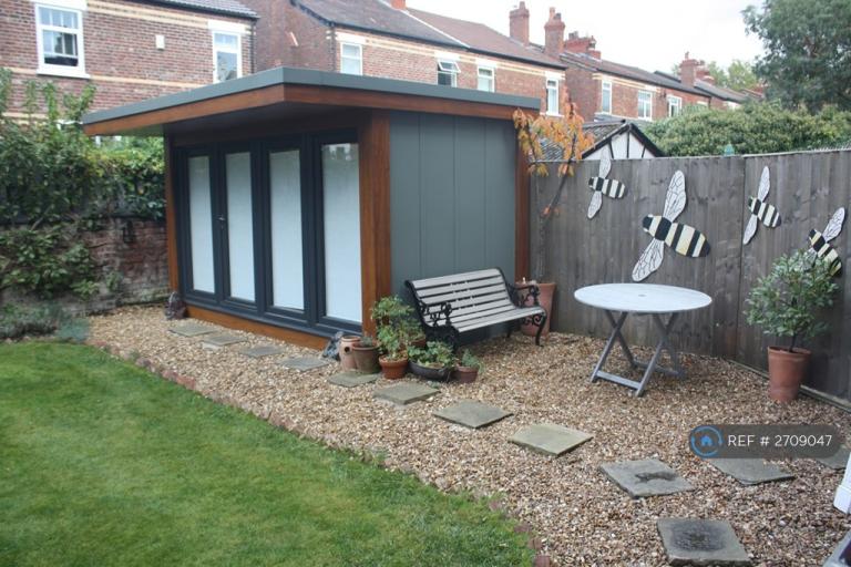 4 bedroom house in Milwain Road, Manchester, M19 (4 bed) (#2709047)