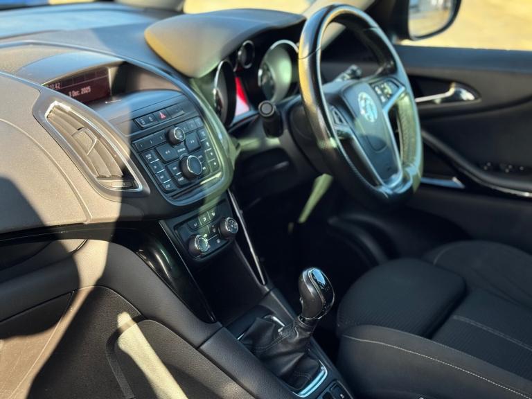 2015 Vauxhall Zafira 1.4T SRi 5dr MPV Petrol Manual
