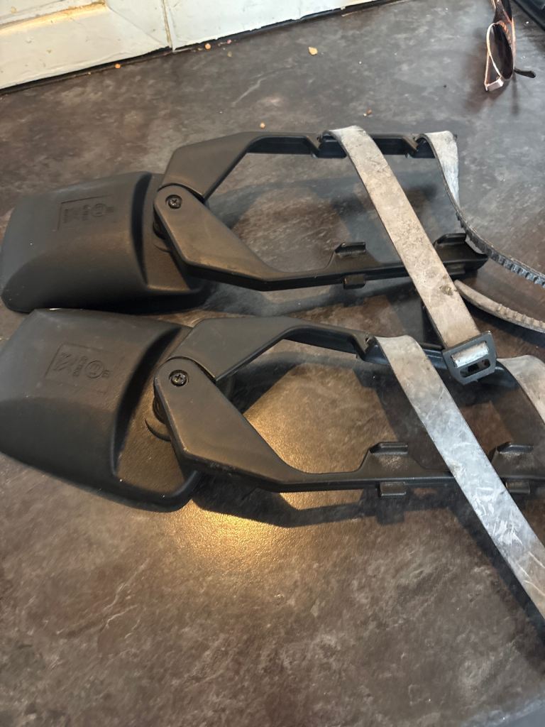 Universal towing mirrors